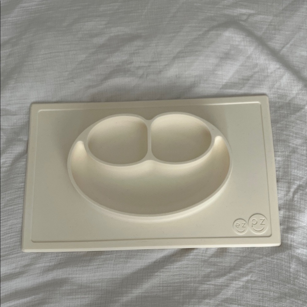 Cream Happy Mat | EZPZ | Full Size Mat